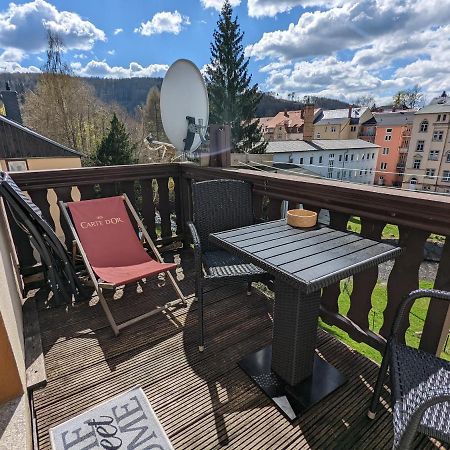Urlaubstraum Mit Pool, Terrasse & Fluss Im Garten - Ut Apartment Sebnitz Bagian luar foto