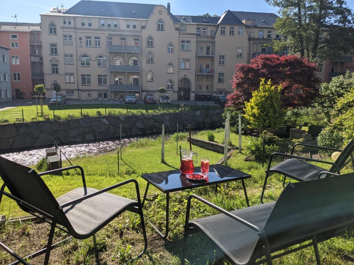 Urlaubstraum Mit Pool, Terrasse & Fluss Im Garten - Ut Apartment Sebnitz Bagian luar foto