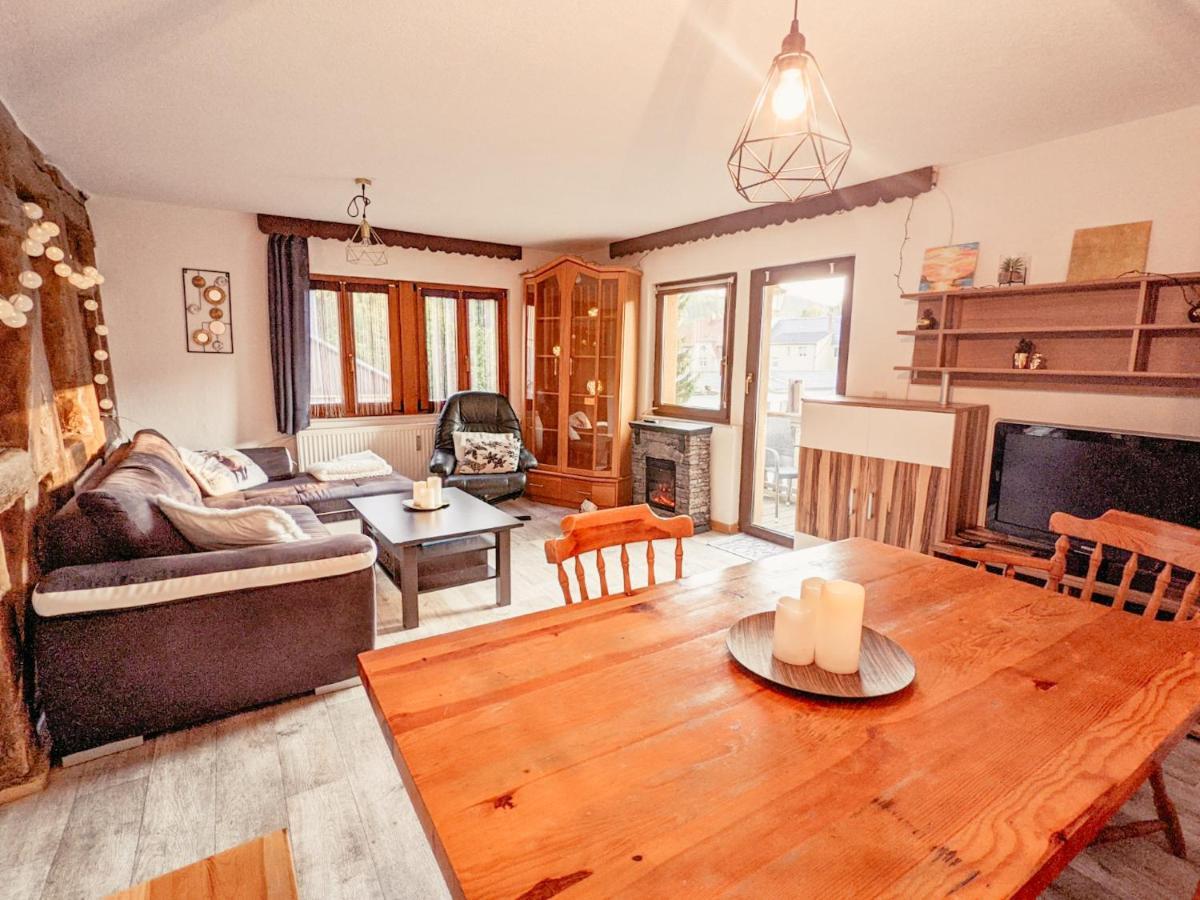 Urlaubstraum Mit Pool, Terrasse & Fluss Im Garten - Ut Apartment Sebnitz Bagian luar foto
