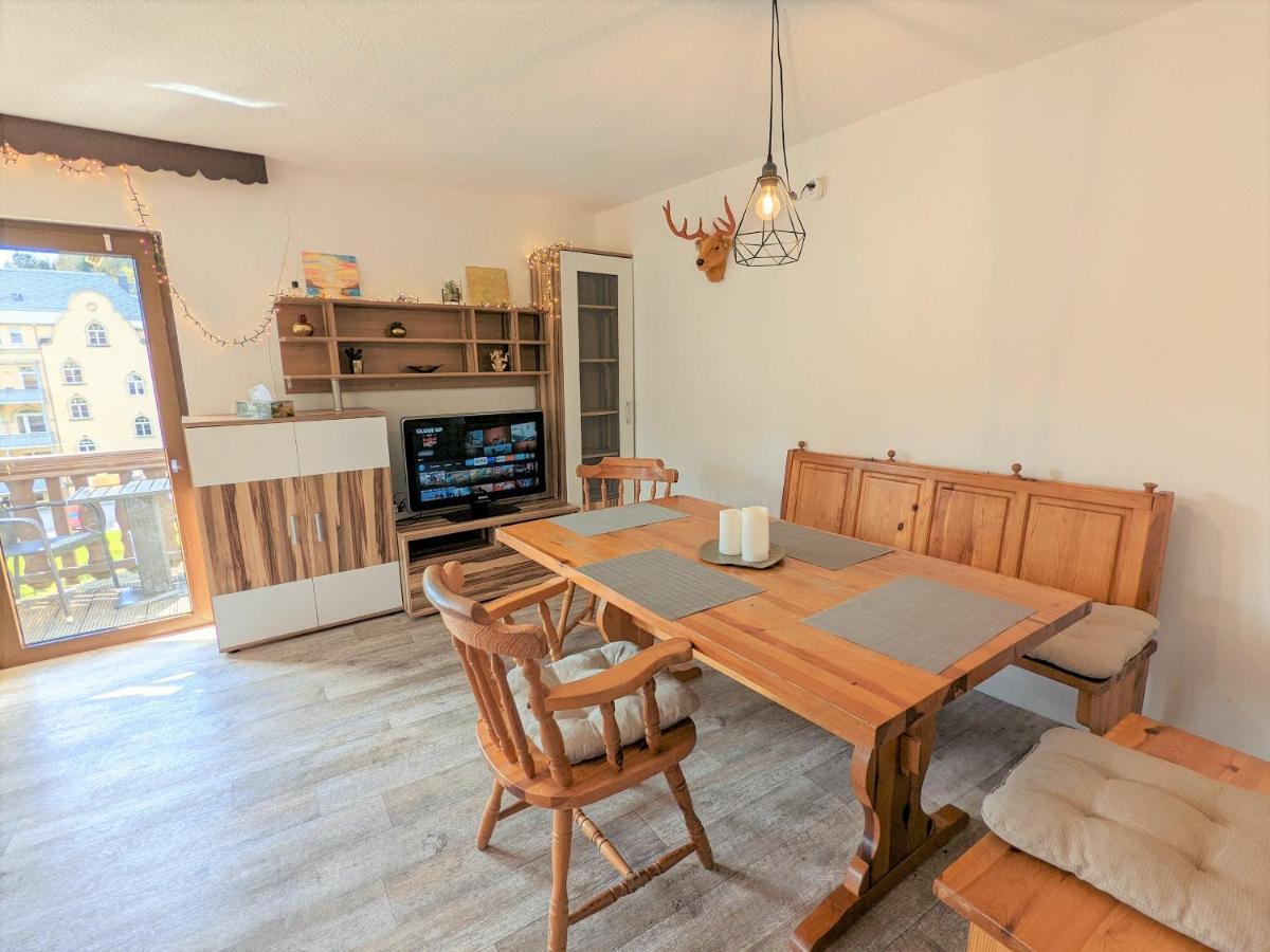 Urlaubstraum Mit Pool, Terrasse & Fluss Im Garten - Ut Apartment Sebnitz Bagian luar foto